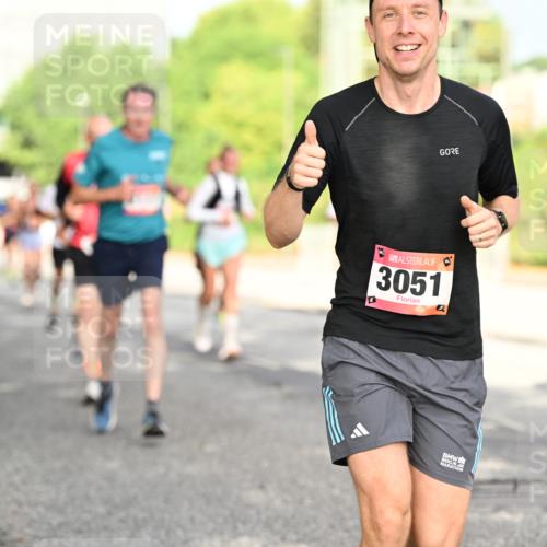 06.09.2026 - CURREX Alsterlauf Dr. Thomas Lammeyer http://msf.ph/oto/10130234 06.09.2026 09:52:29 Laufen 3051 meine-sportfotos.de