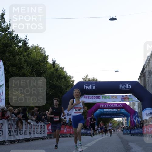 06.09.2026 - CURREX Alsterlauf Yannick Fuchs http://msf.ph/oto/10130271 06.09.2026 09:38:06 Ziel 2562, 3866, 4176, 5658, 5901, 6003, 8011 meine-sportfotos.de