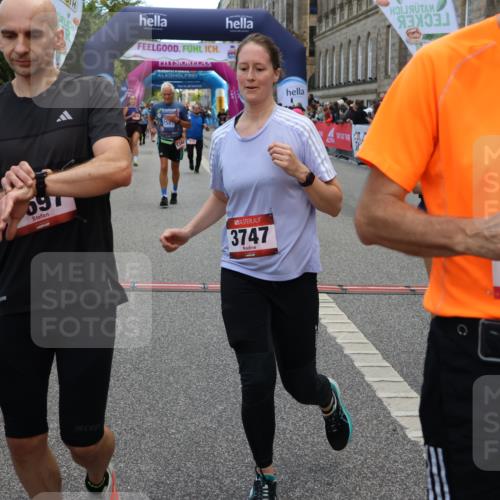 06.09.2026 - CURREX Alsterlauf Strokosch-Dieckow http://msf.ph/oto/10130284 06.09.2026 10:04:11 Ziel 2091, 2164, 2346, 2677, 2830, 3100, 3239, 3562, 3697, 3747, 4288, 4495, 4634, 4943, 5004, 5061, 5157, 5401, 5674, 5709, 6056, 8225 meine-sportfotos.de
