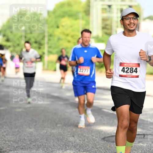 06.09.2026 - CURREX Alsterlauf Dr. Thomas Lammeyer http://msf.ph/oto/10130288 06.09.2026 09:52:34 Laufen 2277, 4284 meine-sportfotos.de