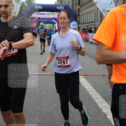06.09.2026 - CURREX Alsterlauf Strokosch-Dieckow http://msf.ph/oto/10130291 06.09.2026 10:04:11 Ziel 2091, 2164, 2346, 2677, 2830, 3100, 3239, 3562, 3697, 3747, 4288, 4495, 4634, 4943, 5004, 5061, 5157, 5401, 5674, 5709, 6056, 8225 meine-sportfotos.de
