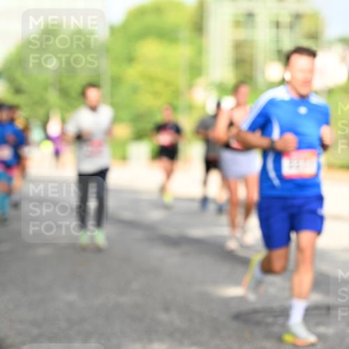 06.09.2026 - CURREX Alsterlauf Dr. Thomas Lammeyer http://msf.ph/oto/10130298 06.09.2026 09:52:35 Laufen  meine-sportfotos.de