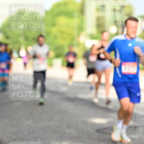 06.09.2026 - CURREX Alsterlauf Dr. Thomas Lammeyer http://msf.ph/oto/10130299 06.09.2026 09:52:35 Laufen  meine-sportfotos.de