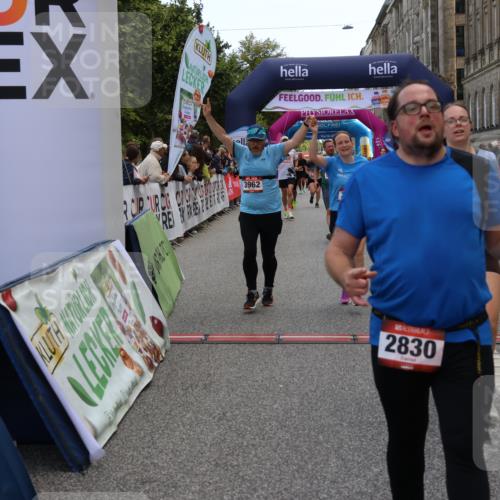 06.09.2026 - CURREX Alsterlauf Strokosch-Dieckow http://msf.ph/oto/10130307 06.09.2026 10:04:20 Ziel 2025, 2346, 2830, 3711, 3959, 3962, 4119, 4131, 4288, 4812, 5046, 5674, 5713, 6193 meine-sportfotos.de