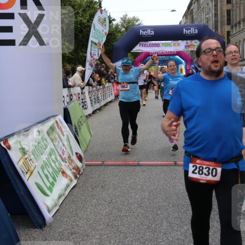 06.09.2026 - CURREX Alsterlauf Strokosch-Dieckow http://msf.ph/oto/10130317 06.09.2026 10:04:20 Ziel 2025, 2346, 2830, 3711, 3959, 3962, 4119, 4131, 4288, 4812, 5046, 5674, 5713, 6193 meine-sportfotos.de