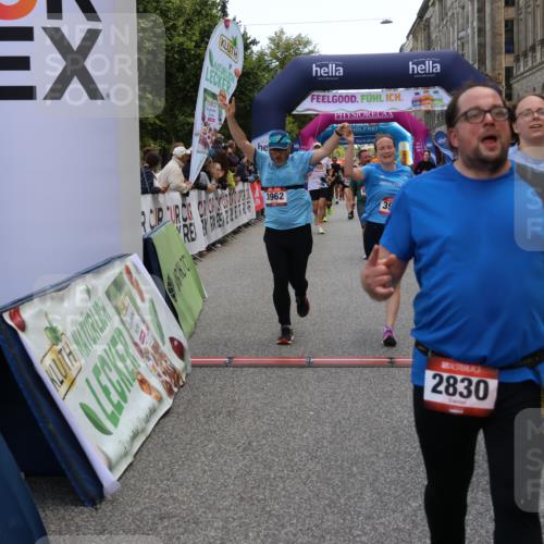 06.09.2026 - CURREX Alsterlauf Strokosch-Dieckow http://msf.ph/oto/10130327 06.09.2026 10:04:20 Ziel 2025, 2346, 2830, 3711, 3959, 3962, 4119, 4131, 4288, 4812, 5046, 5674, 5713, 6193 meine-sportfotos.de