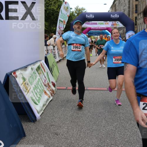 06.09.2026 - CURREX Alsterlauf Strokosch-Dieckow http://msf.ph/oto/10130335 06.09.2026 10:04:21 Ziel 2025, 2437, 2830, 3711, 3959, 3962, 4119, 4131, 4288, 4630, 4812, 5046, 5674, 5713, 6193 meine-sportfotos.de