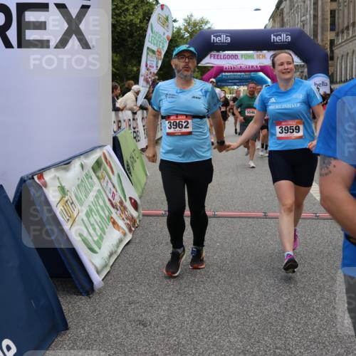 06.09.2026 - CURREX Alsterlauf Strokosch-Dieckow http://msf.ph/oto/10130360 06.09.2026 10:04:21 Ziel 2025, 2437, 2830, 3711, 3959, 3962, 4119, 4131, 4288, 4630, 4812, 5046, 5674, 5713, 6193 meine-sportfotos.de