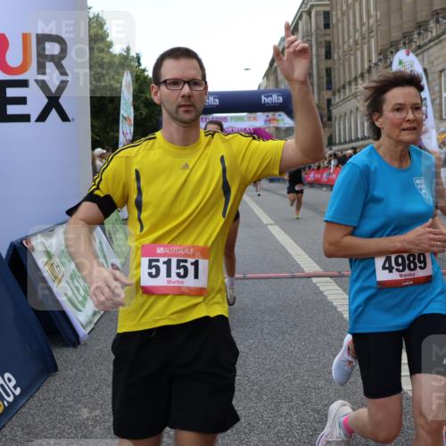 06.09.2026 - CURREX Alsterlauf Strokosch-Dieckow http://msf.ph/oto/10130365 06.09.2026 09:51:29 Ziel 2023, 2071, 2079, 2973, 2974, 3138, 3286, 3340, 3408, 3526, 3686, 3733, 3886, 4092, 4387, 4989, 5027, 5151, 5230, 5238, 5694, 5869, 6490, 8301 meine-sportfotos.de