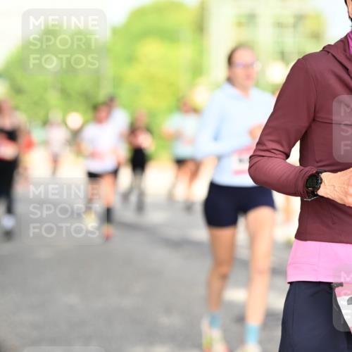 06.09.2026 - CURREX Alsterlauf Dr. Thomas Lammeyer http://msf.ph/oto/10130375 06.09.2026 09:52:42 Laufen 2626 meine-sportfotos.de