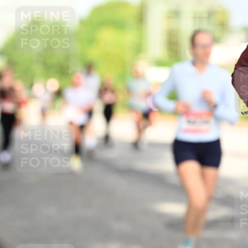 06.09.2026 - CURREX Alsterlauf Dr. Thomas Lammeyer http://msf.ph/oto/10130378 06.09.2026 09:52:43 Laufen  meine-sportfotos.de