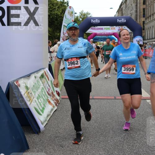 06.09.2026 - CURREX Alsterlauf Strokosch-Dieckow http://msf.ph/oto/10130382 06.09.2026 10:04:21 Ziel 2025, 2437, 2830, 3711, 3959, 3962, 4119, 4131, 4288, 4630, 4812, 5046, 5674, 5713, 6193 meine-sportfotos.de