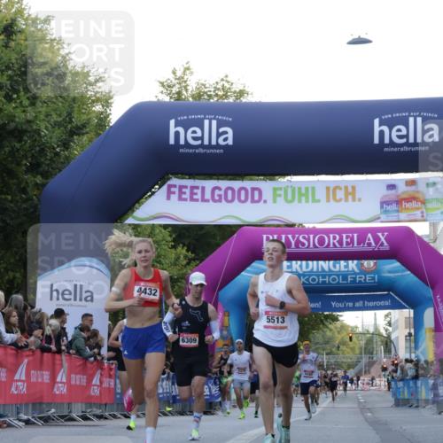 06.09.2026 - CURREX Alsterlauf Yannick Fuchs http://msf.ph/oto/10130409 06.09.2026 09:38:12 Ziel 2562, 3866, 4176, 4432, 5513, 5658, 6003, 6309 meine-sportfotos.de