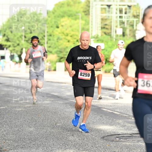 06.09.2026 - CURREX Alsterlauf Dr. Thomas Lammeyer http://msf.ph/oto/10130435 06.09.2026 09:52:48 Laufen 4111, 8259, 3636 meine-sportfotos.de