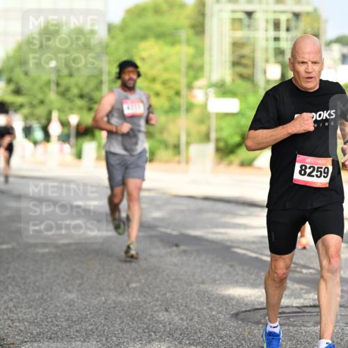 06.09.2026 - CURREX Alsterlauf Dr. Thomas Lammeyer http://msf.ph/oto/10130447 06.09.2026 09:52:49 Laufen 8259 meine-sportfotos.de