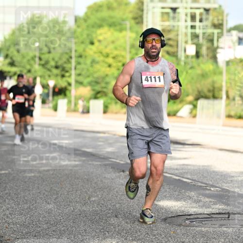 06.09.2026 - CURREX Alsterlauf Dr. Thomas Lammeyer http://msf.ph/oto/10130460 06.09.2026 09:52:51 Laufen 4111 meine-sportfotos.de