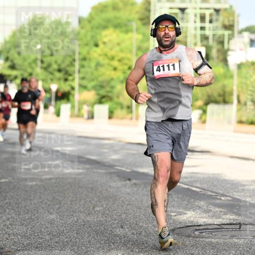 06.09.2026 - CURREX Alsterlauf Dr. Thomas Lammeyer http://msf.ph/oto/10130463 06.09.2026 09:52:51 Laufen 4111 meine-sportfotos.de