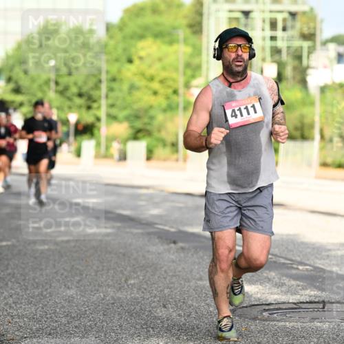 06.09.2026 - CURREX Alsterlauf Dr. Thomas Lammeyer http://msf.ph/oto/10130466 06.09.2026 09:52:51 Laufen 4111 meine-sportfotos.de