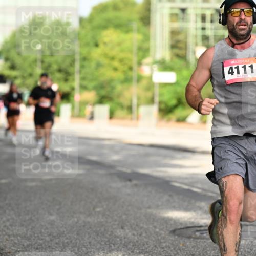 06.09.2026 - CURREX Alsterlauf Dr. Thomas Lammeyer http://msf.ph/oto/10130470 06.09.2026 09:52:52 Laufen 4111 meine-sportfotos.de