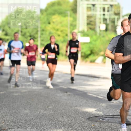 06.09.2026 - CURREX Alsterlauf Dr. Thomas Lammeyer http://msf.ph/oto/10130487 06.09.2026 09:52:57 Laufen 4627 meine-sportfotos.de