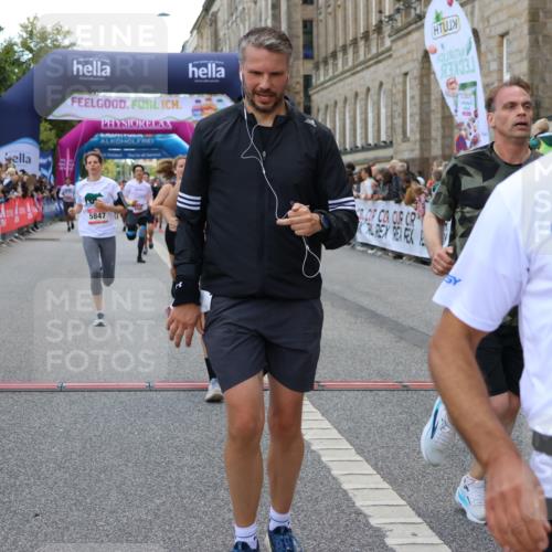 06.09.2026 - CURREX Alsterlauf Strokosch-Dieckow http://msf.ph/oto/10130496 06.09.2026 09:51:36 Ziel 2023, 3286, 3733, 4210, 4985, 4987, 5230, 5525, 5596, 5814, 5847, 6411, 6490, 8085 meine-sportfotos.de