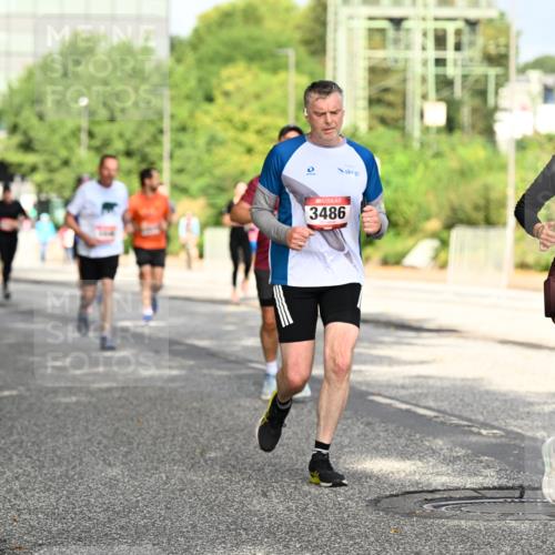 06.09.2026 - CURREX Alsterlauf Dr. Thomas Lammeyer http://msf.ph/oto/10130522 06.09.2026 09:53:00 Laufen 3486, 5682 meine-sportfotos.de