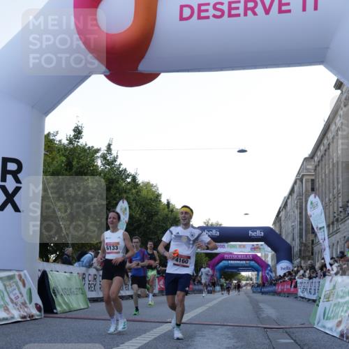 06.09.2026 - CURREX Alsterlauf Yannick Fuchs http://msf.ph/oto/10130532 06.09.2026 09:38:22 Ziel 2378, 4160, 4432, 4614, 4983, 5513, 5687, 5727, 6133, 6309, 8024 meine-sportfotos.de