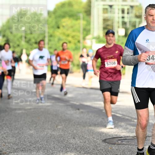06.09.2026 - CURREX Alsterlauf Dr. Thomas Lammeyer http://msf.ph/oto/10130534 06.09.2026 09:53:01 Laufen 0, 5708, 3486 meine-sportfotos.de