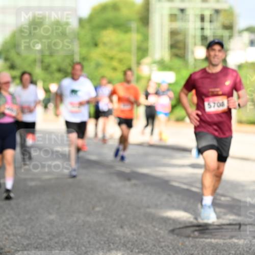 06.09.2026 - CURREX Alsterlauf Dr. Thomas Lammeyer http://msf.ph/oto/10130541 06.09.2026 09:53:01 Laufen 5708 meine-sportfotos.de
