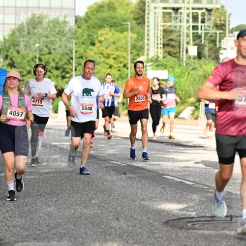 06.09.2026 - CURREX Alsterlauf Dr. Thomas Lammeyer http://msf.ph/oto/10130543 06.09.2026 09:53:02 Laufen 4422, 23, 4057, 4715, 5848, 2805, 8134, 708 meine-sportfotos.de
