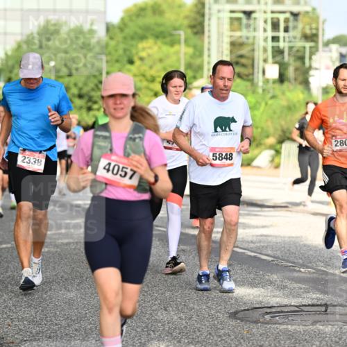 06.09.2026 - CURREX Alsterlauf Dr. Thomas Lammeyer http://msf.ph/oto/10130565 06.09.2026 09:53:04 Laufen 4057, 2338, 5848, 2805 meine-sportfotos.de