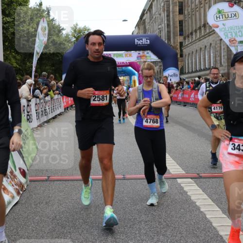 06.09.2026 - CURREX Alsterlauf Strokosch-Dieckow http://msf.ph/oto/10130571 06.09.2026 10:04:31 Ziel 2025, 2303, 2437, 2581, 2988, 2991, 2993, 3435, 3696, 3711, 3807, 4052, 4179, 4376, 4431, 4630, 4768, 5071, 5644, 5718, 5816, 6193 meine-sportfotos.de