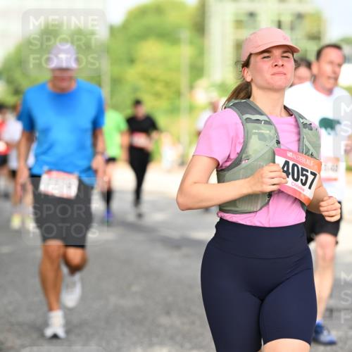 06.09.2026 - CURREX Alsterlauf Dr. Thomas Lammeyer http://msf.ph/oto/10130573 06.09.2026 09:53:05 Laufen 4057 meine-sportfotos.de