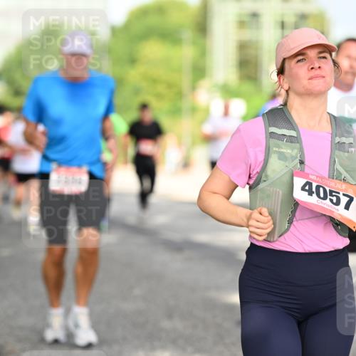 06.09.2026 - CURREX Alsterlauf Dr. Thomas Lammeyer http://msf.ph/oto/10130574 06.09.2026 09:53:05 Laufen 4057 meine-sportfotos.de
