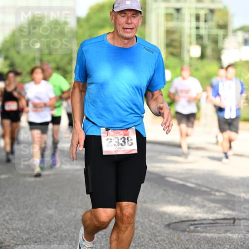 06.09.2026 - CURREX Alsterlauf Dr. Thomas Lammeyer http://msf.ph/oto/10130584 06.09.2026 09:53:06 Laufen 2338 meine-sportfotos.de