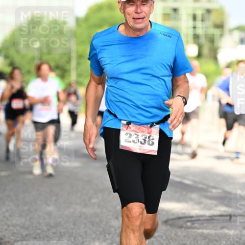 06.09.2026 - CURREX Alsterlauf Dr. Thomas Lammeyer http://msf.ph/oto/10130587 06.09.2026 09:53:06 Laufen 2338 meine-sportfotos.de