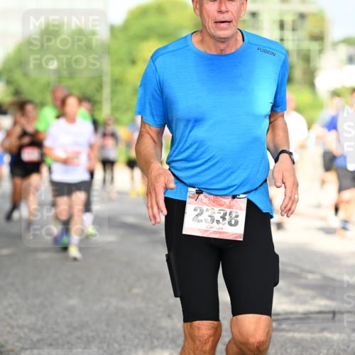 06.09.2026 - CURREX Alsterlauf Dr. Thomas Lammeyer http://msf.ph/oto/10130588 06.09.2026 09:53:06 Laufen 2338 meine-sportfotos.de