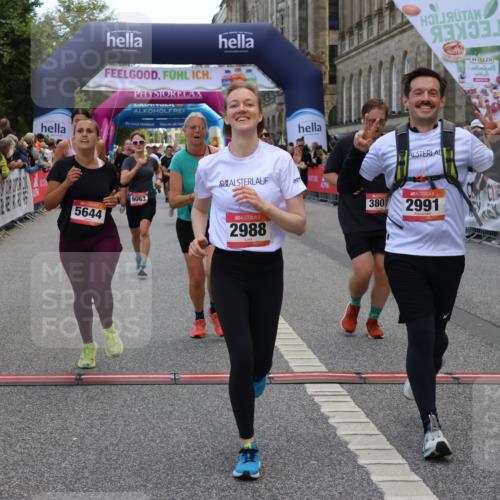 06.09.2026 - CURREX Alsterlauf Strokosch-Dieckow http://msf.ph/oto/10130609 06.09.2026 10:04:35 Ziel 2303, 2581, 2988, 2991, 2993, 3435, 3696, 3807, 4052, 4179, 4431, 4744, 4768, 5071, 5644, 5718, 5767, 6063 meine-sportfotos.de