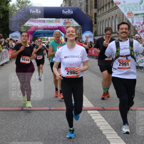 06.09.2026 - CURREX Alsterlauf Strokosch-Dieckow http://msf.ph/oto/10130618 06.09.2026 10:04:35 Ziel 2303, 2581, 2988, 2991, 2993, 3435, 3696, 3807, 4052, 4179, 4431, 4744, 4768, 5071, 5644, 5718, 5767, 6063 meine-sportfotos.de