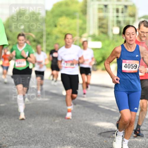 06.09.2026 - CURREX Alsterlauf Dr. Thomas Lammeyer http://msf.ph/oto/10130642 06.09.2026 09:53:12 Laufen 4059 meine-sportfotos.de