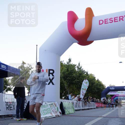 06.09.2026 - CURREX Alsterlauf Yannick Fuchs http://msf.ph/oto/10130674 06.09.2026 09:38:29 Ziel 2378, 3541, 4160, 4614, 5456, 5687, 5727, 6101, 6133, 6423, 8274 meine-sportfotos.de