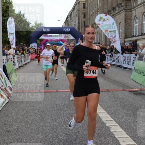 06.09.2026 - CURREX Alsterlauf Strokosch-Dieckow http://msf.ph/oto/10130678 06.09.2026 10:04:41 Ziel 2074, 2121, 2203, 2357, 2583, 2658, 2957, 2988, 2991, 2993, 3004, 3005, 3101, 3451, 3807, 4052, 4181, 4431, 4516, 4744, 4874, 5071, 5275, 5503, 5504, 5566, 5576, 5644, 5767, 6063, 8237 meine-sportfotos.de