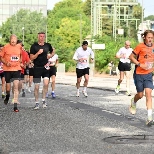 06.09.2026 - CURREX Alsterlauf Dr. Thomas Lammeyer http://msf.ph/oto/10130710 06.09.2026 09:53:18 Laufen 6164, 5313, 3312, 471, 5571, 457, 575, 5591 meine-sportfotos.de