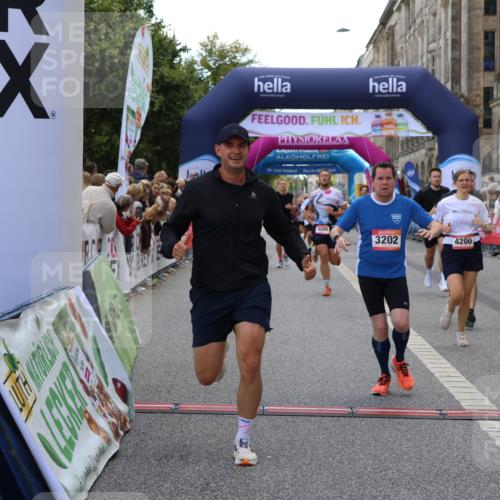 06.09.2026 - CURREX Alsterlauf Strokosch-Dieckow http://msf.ph/oto/10130715 06.09.2026 09:51:52 Ziel 2002, 2542, 3041, 3202, 3465, 4200, 4267, 4268, 4332, 4333, 4667, 4845, 5621, 5882, 6023 meine-sportfotos.de