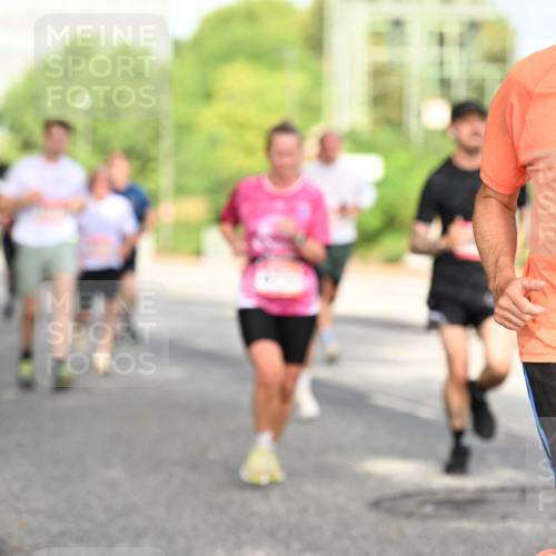 06.09.2026 - CURREX Alsterlauf Dr. Thomas Lammeyer http://msf.ph/oto/10130748 06.09.2026 09:53:22 Laufen 6164 meine-sportfotos.de