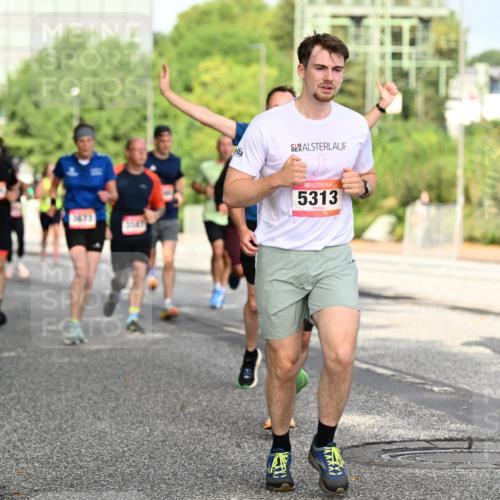 06.09.2026 - CURREX Alsterlauf Dr. Thomas Lammeyer http://msf.ph/oto/10130779 06.09.2026 09:53:25 Laufen 3675, 5313, 5841 meine-sportfotos.de