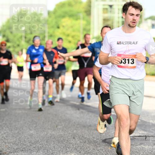 06.09.2026 - CURREX Alsterlauf Dr. Thomas Lammeyer http://msf.ph/oto/10130784 06.09.2026 09:53:25 Laufen 313 meine-sportfotos.de