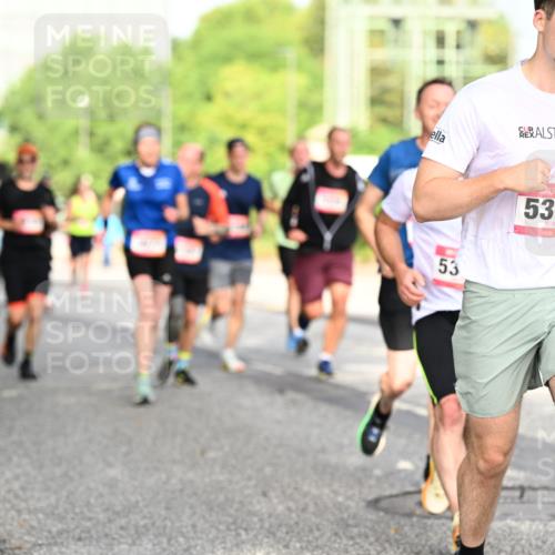 06.09.2026 - CURREX Alsterlauf Dr. Thomas Lammeyer http://msf.ph/oto/10130789 06.09.2026 09:53:26 Laufen 53, 5313 meine-sportfotos.de