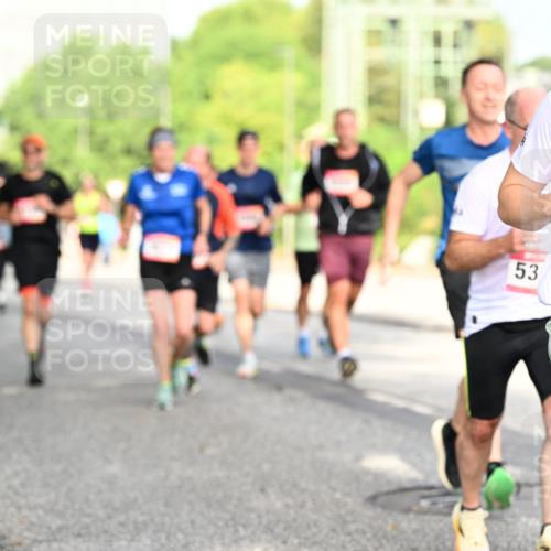 06.09.2026 - CURREX Alsterlauf Dr. Thomas Lammeyer http://msf.ph/oto/10130792 06.09.2026 09:53:26 Laufen 53, 5313 meine-sportfotos.de