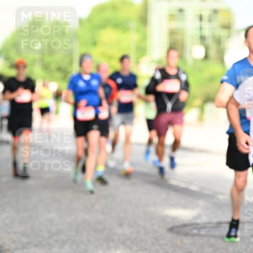 06.09.2026 - CURREX Alsterlauf Dr. Thomas Lammeyer http://msf.ph/oto/10130796 06.09.2026 09:53:26 Laufen 5312 meine-sportfotos.de